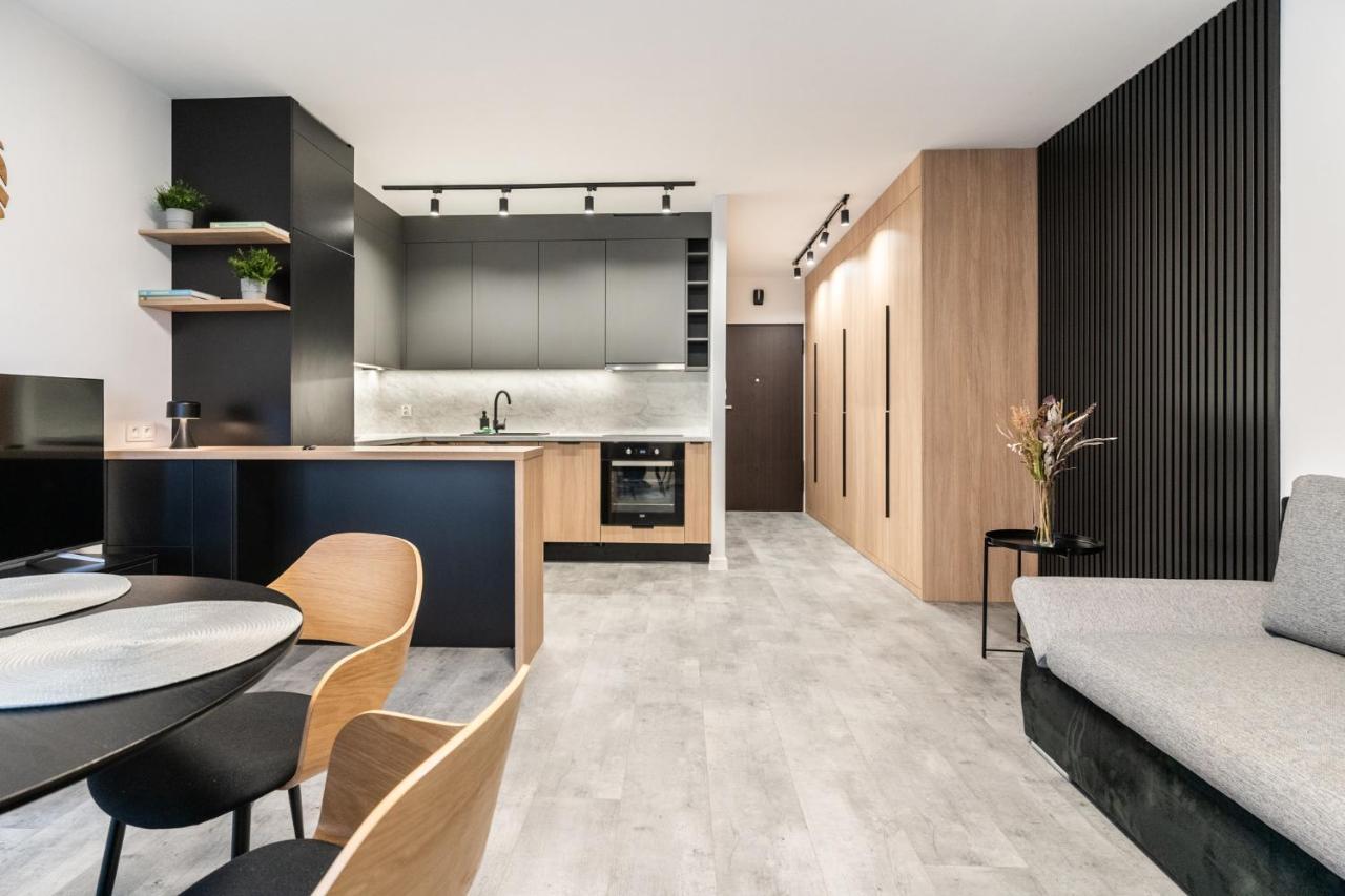 Park Slaski Modern Studio คาโตวีตเซ ภายนอก รูปภาพ