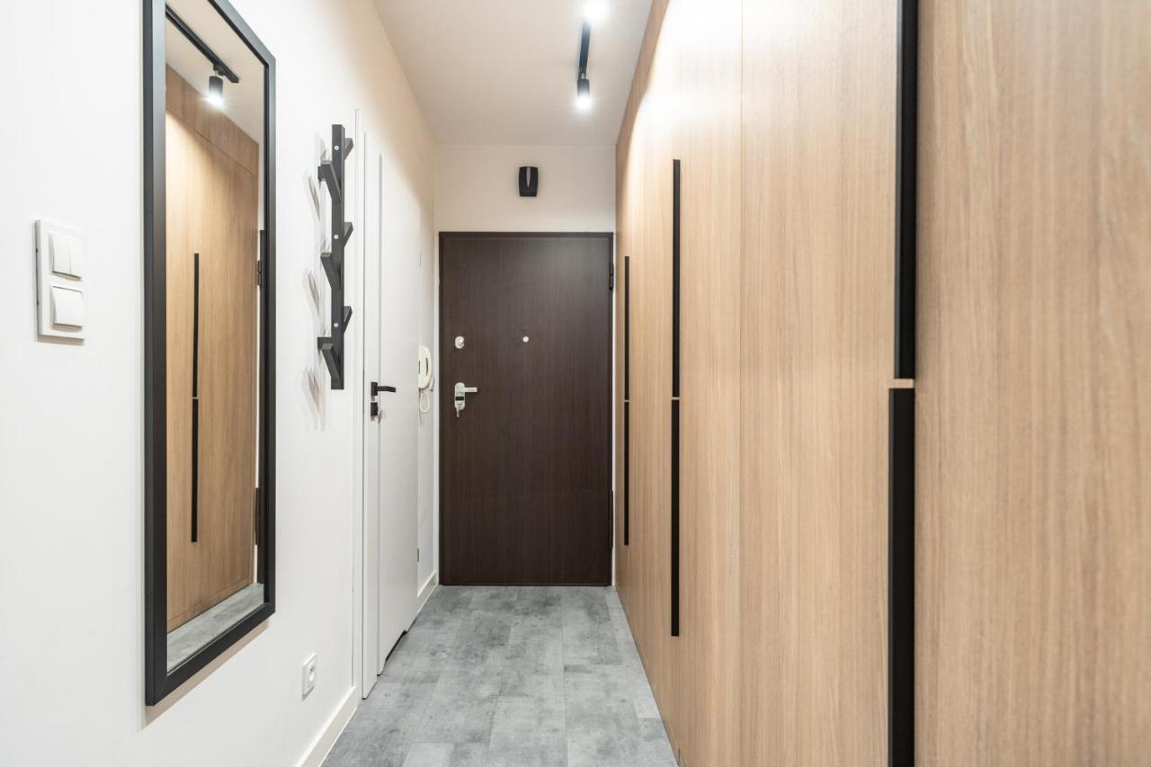 Park Slaski Modern Studio คาโตวีตเซ ภายนอก รูปภาพ