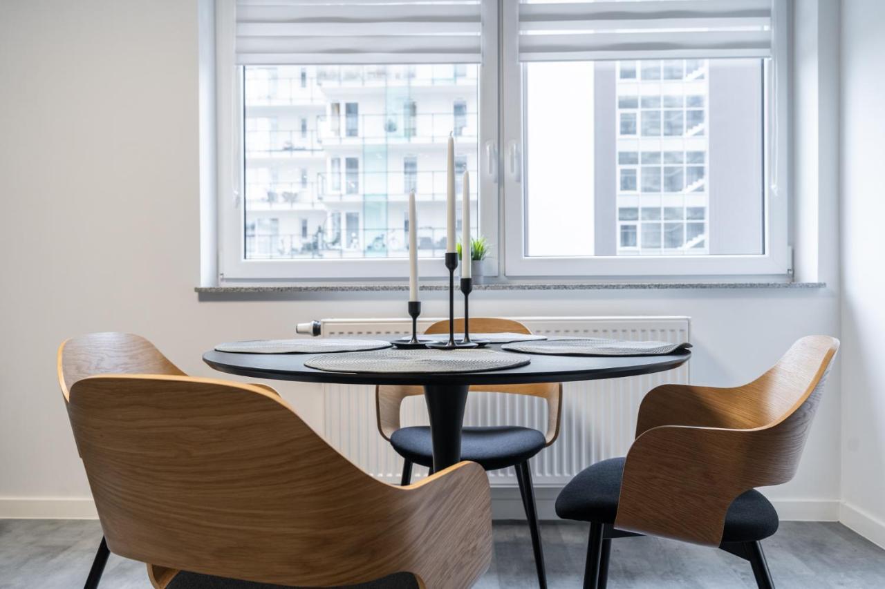 Park Slaski Modern Studio คาโตวีตเซ ภายนอก รูปภาพ